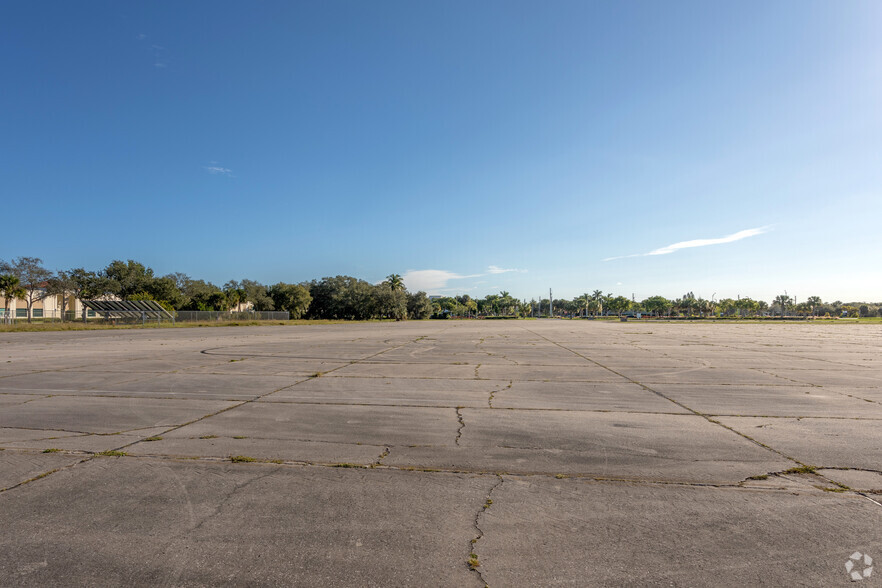 FAU Blvd, Boca Raton, FL en venta - Foto del edificio - Imagen 3 de 6