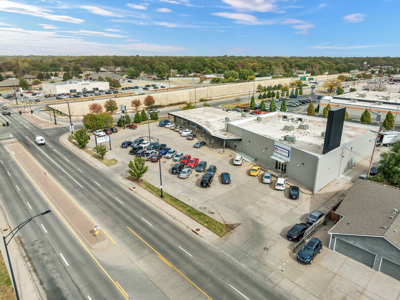 504 S Edgemoor St, Wichita, KS en alquiler - Foto del edificio - Imagen 1 de 28