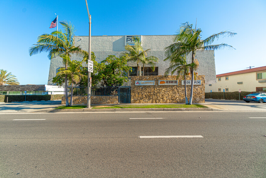 3626 E Pacific Coast Hwy, Long Beach, CA en venta - Foto del edificio - Imagen 1 de 10