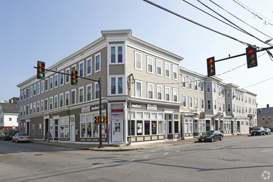 595 Broadway St, Lowell, MA en alquiler - Foto principal - Imagen 1 de 4