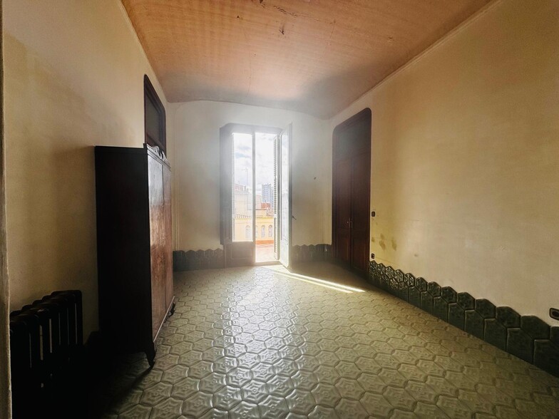 Edificio residencial en Terrassa, Barcelona en venta - Foto del interior - Imagen 2 de 9