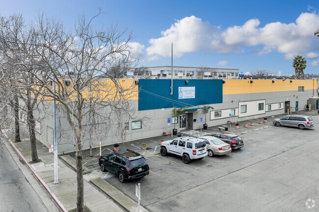 Más detalles para 217 Harbour Way, Richmond, CA - Naves en venta