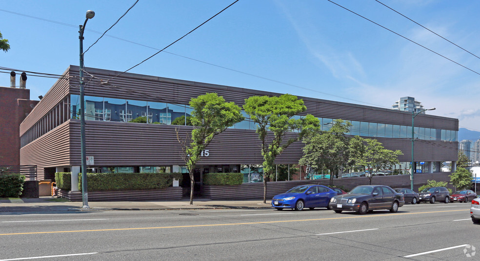 2015 Main St, Vancouver, BC en alquiler - Foto del edificio - Imagen 3 de 14