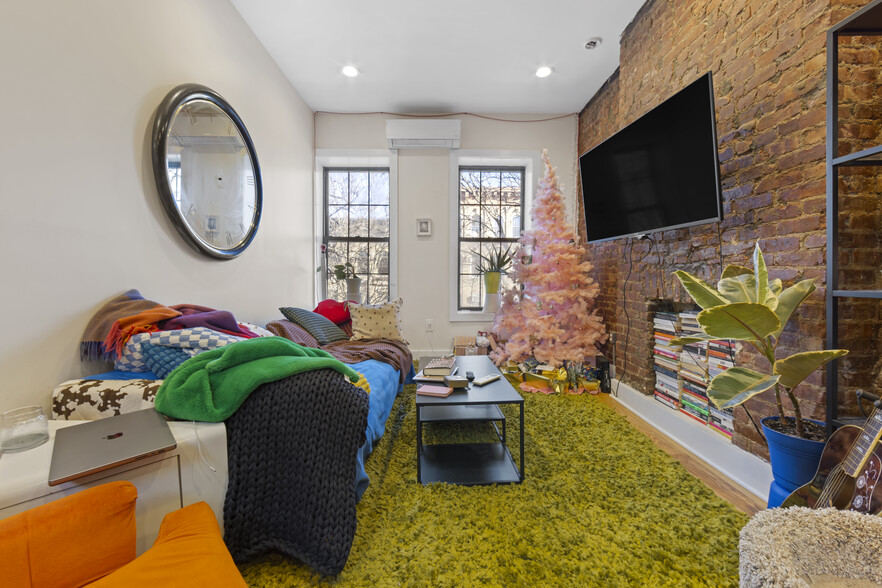 426 Rogers Ave, Brooklyn, NY en venta - Foto del interior - Imagen 2 de 7