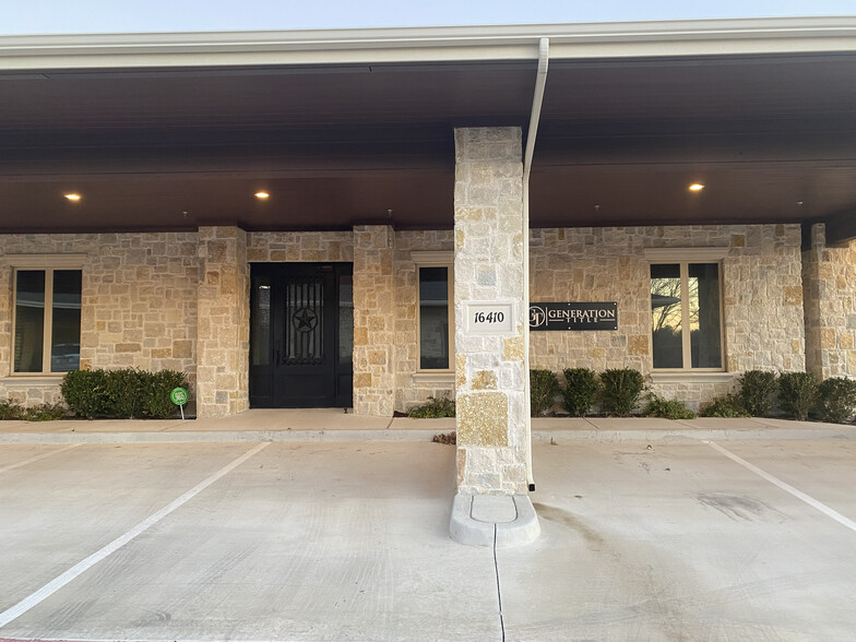 16410 Addison Rd, Addison, TX en alquiler - Foto del edificio - Imagen 2 de 8