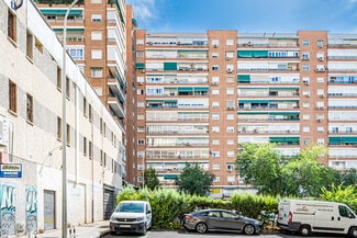 Más detalles de Plaza de Villafranca de los Barros, 3, Madrid - Edificio residencial​ en venta