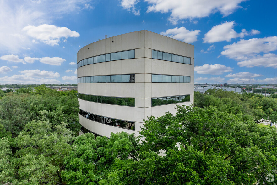 4800 Sugar Grove Blvd, Stafford, TX en alquiler - Foto del edificio - Imagen 2 de 7