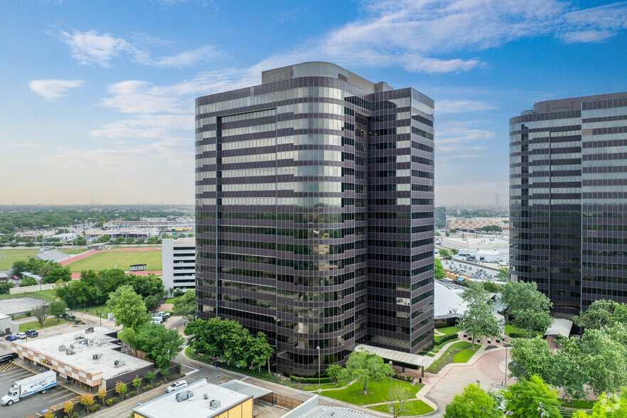 7324 Southwest Fwy, Houston, TX en alquiler - Foto del edificio - Imagen 1 de 13