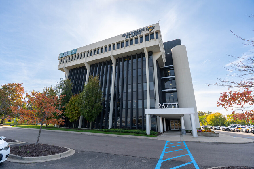 26711 Northwestern Hwy, Southfield, MI en alquiler - Foto del edificio - Imagen 1 de 10