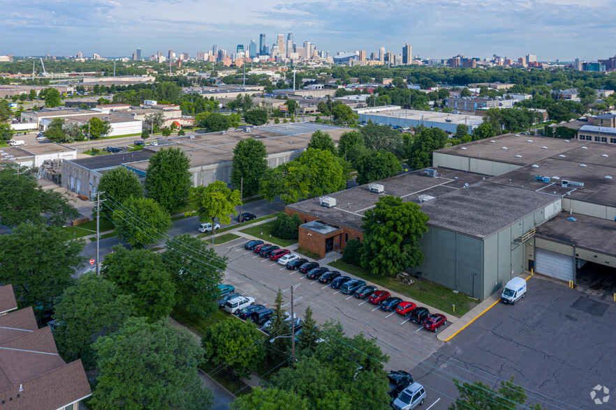 2700 28th St E, Minneapolis, MN en alquiler - Foto del edificio - Imagen 2 de 6