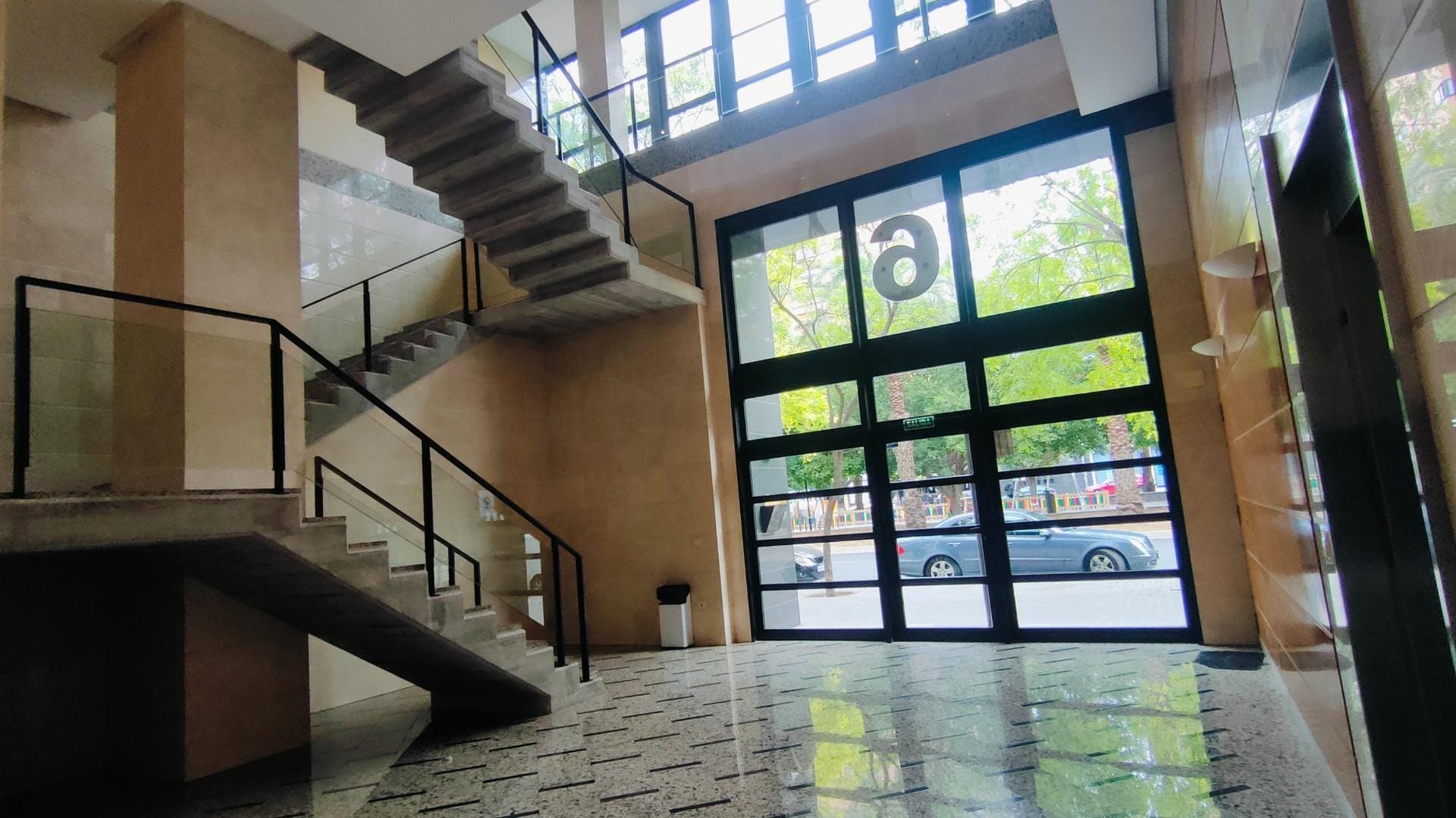 Avinguda del Pintor Xavier Soler, 6, Alicante, Alicante en venta Vestíbulo- Imagen 1 de 29