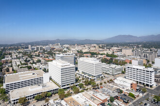 251 S Lake Ave, Pasadena, CA - VISTA AÉREA  vista de mapa