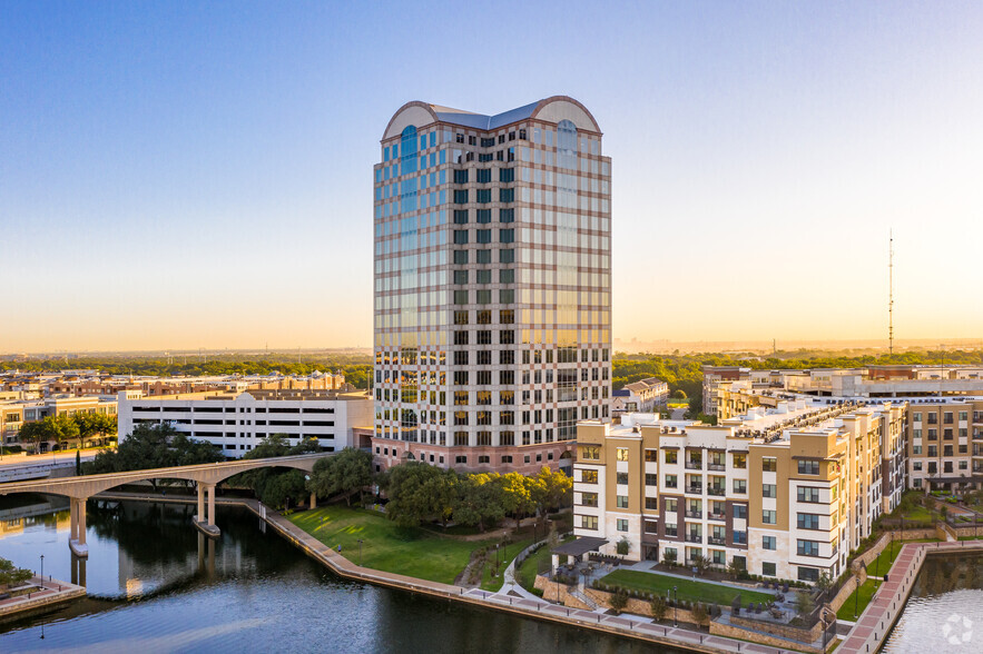 909 Lake Carolyn Pky, Irving, TX en alquiler - Foto del edificio - Imagen 1 de 3