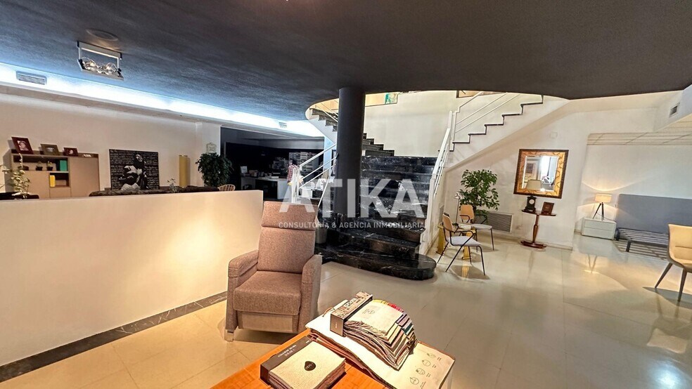 Local en Ontinyent en venta - Foto del edificio - Imagen 2 de 14