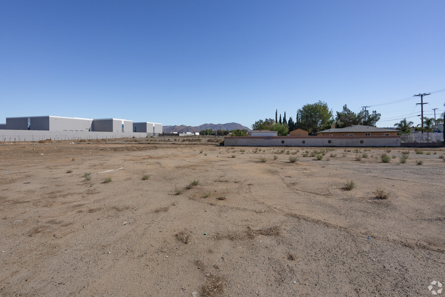 2780 Rubidoux Blvd, Jurupa Valley, CA en alquiler - Foto del edificio - Imagen 2 de 5