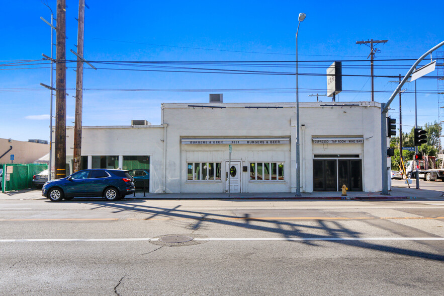 3601 Overland Ave, Los Angeles, CA en alquiler - Foto del edificio - Imagen 2 de 17