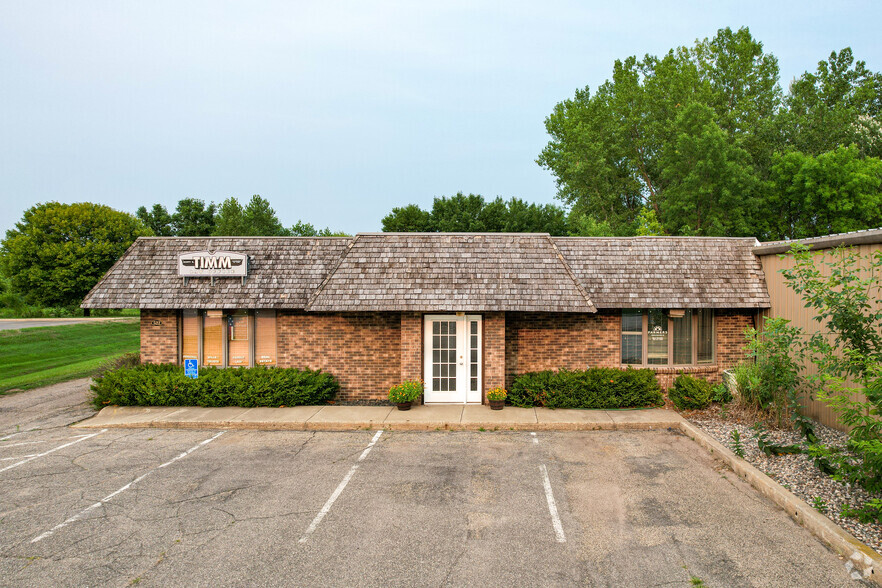 522 Faxon Rd N, Norwood Young America, MN en venta - Foto del edificio - Imagen 2 de 16