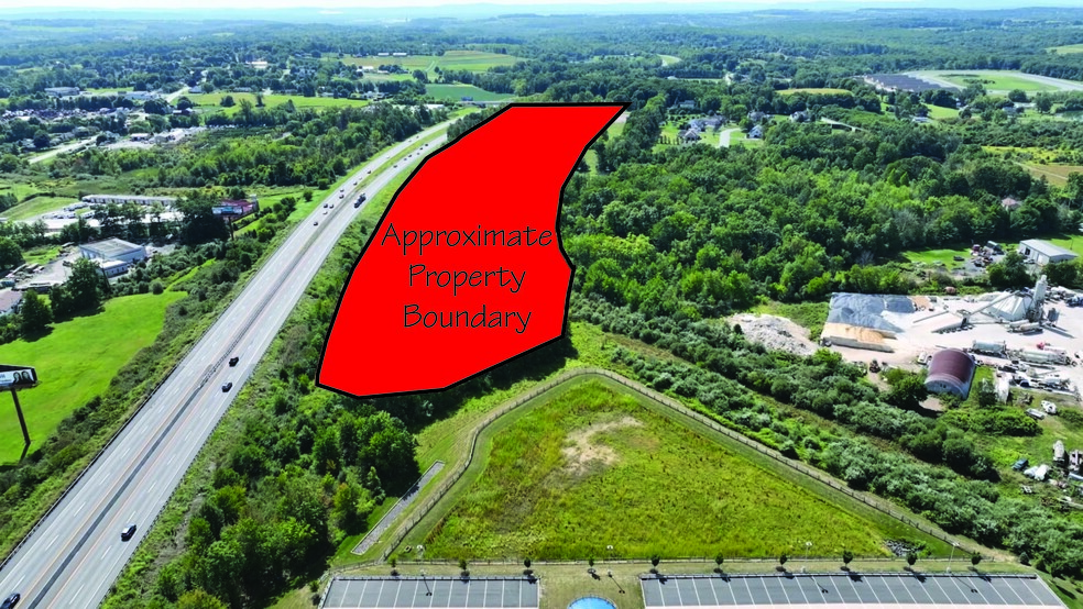 425 Kromer Rd, Wind Gap, PA en venta - Foto del edificio - Imagen 1 de 13