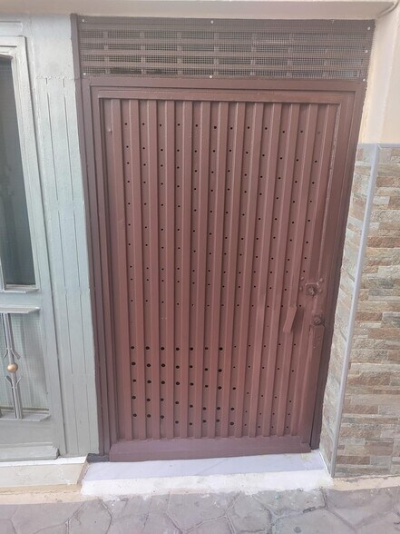 Nave en Almería en venta - Foto del edificio - Imagen 3 de 3