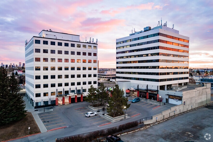 5940 Macleod Trl SW, Calgary, AB en alquiler - Foto del edificio - Imagen 3 de 7