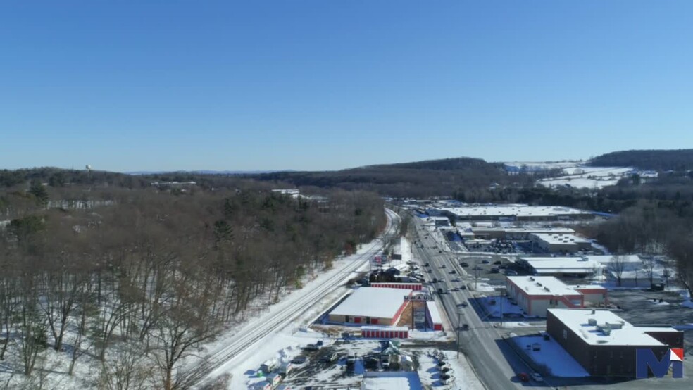 420 Union St, Westfield, MA en alquiler - Vídeo de anuncio comercial - Imagen 2 de 6