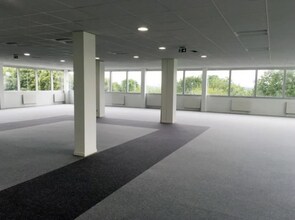 10 Avenue De L'Entreprise, Cergy en alquiler Foto del interior- Imagen 2 de 10