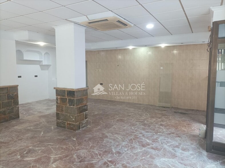 Local en Elche, Alicante en alquiler - Foto del interior - Imagen 3 de 11