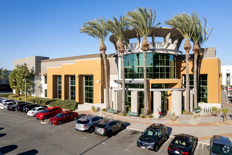 2880 Michelle Dr, Irvine, CA en venta - Foto del edificio - Imagen 1 de 6