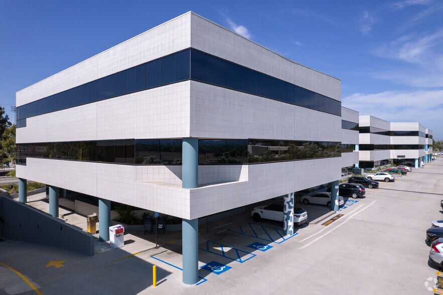 6345 Balboa Blvd, Encino, CA en alquiler - Foto del edificio - Imagen 3 de 24