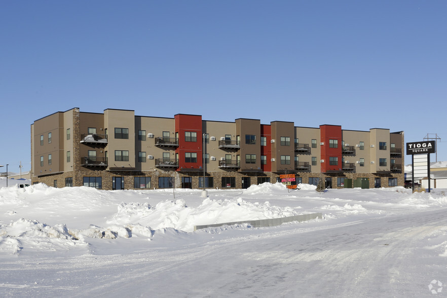 1002 Elm St NE, Tioga, ND en alquiler - Foto del edificio - Imagen 2 de 62