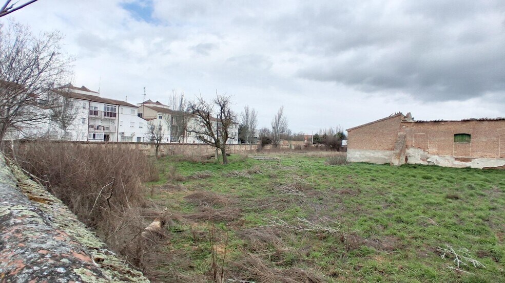 Terreno en Peñaranda de Bracamonte en venta - Foto del edificio - Imagen 1 de 31