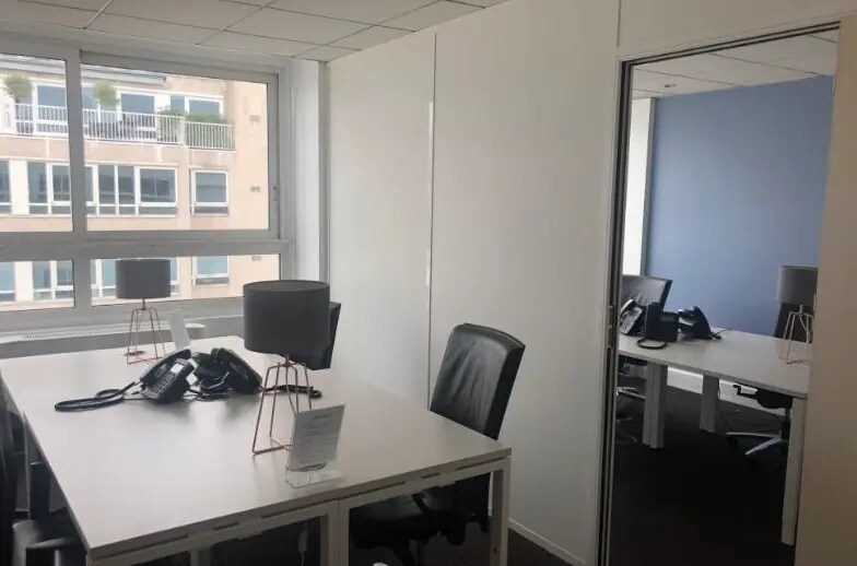 171 Bis Avenue Charles De Gaulle, Neuilly-sur-Seine en alquiler - Foto del edificio - Imagen 2 de 12