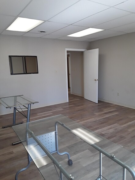 850 W 40th St, Norfolk, VA en alquiler - Foto del interior - Imagen 2 de 7