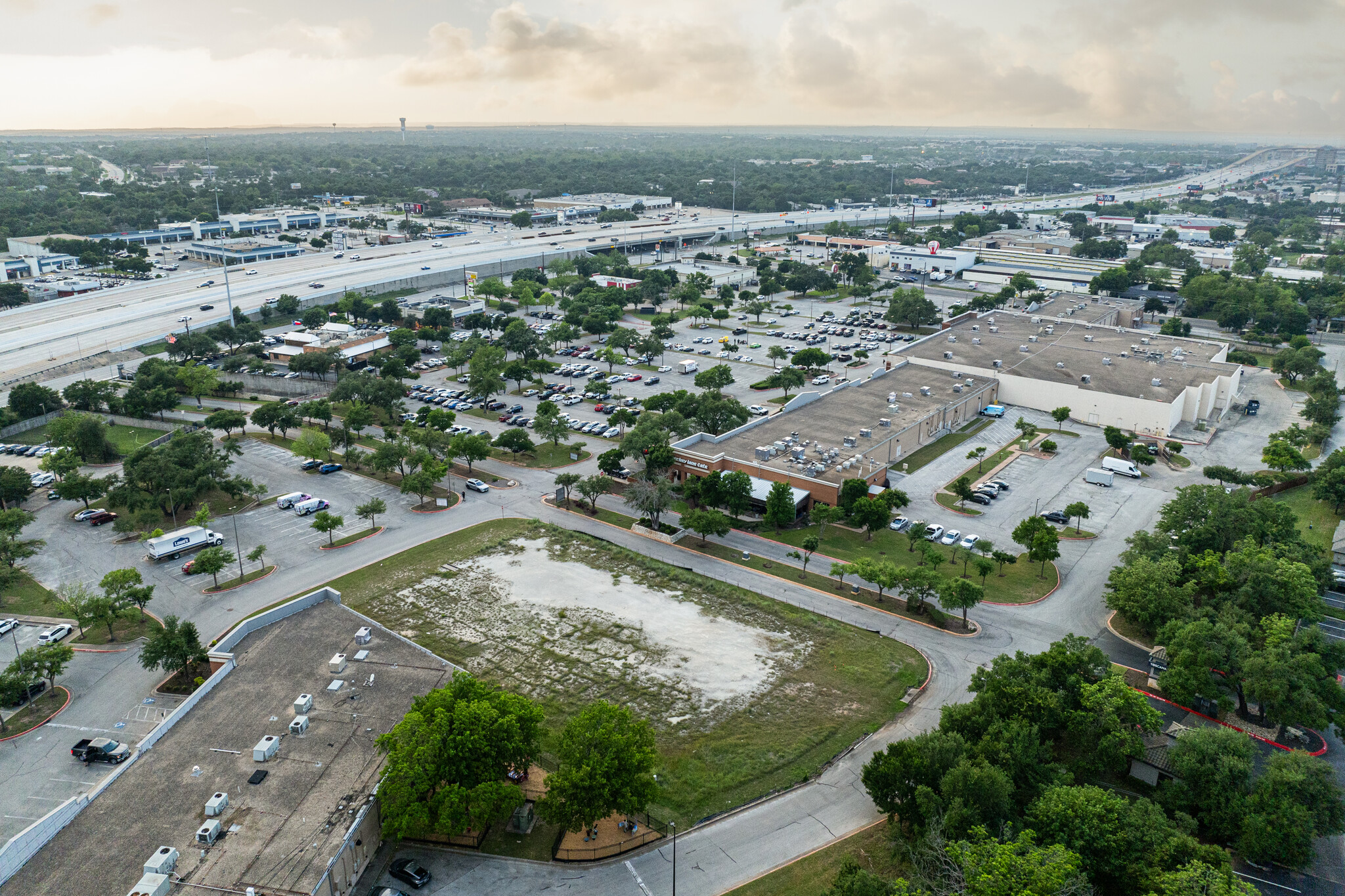 13343 N US Highway 183, Austin, TX en alquiler Foto principal- Imagen 1 de 8