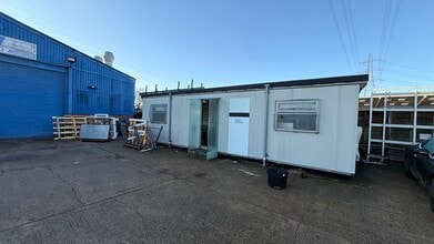 Long Reach Rd, Barking en alquiler Foto del edificio- Imagen 2 de 4