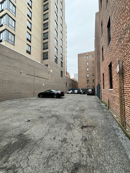 15310 89th Ave, Jamaica, NY en venta - Foto del edificio - Imagen 2 de 6