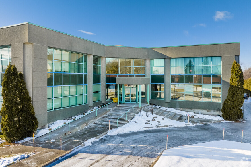 1050-1155 Boul Saint-Régis, Dorval, QC en alquiler - Foto del edificio - Imagen 2 de 4