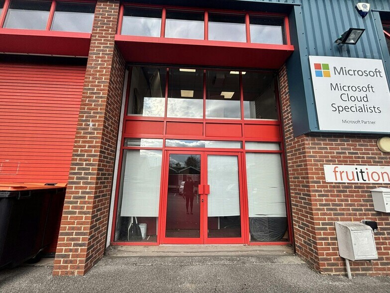 Claylands Rd, Bishops Waltham en alquiler - Foto del edificio - Imagen 2 de 16