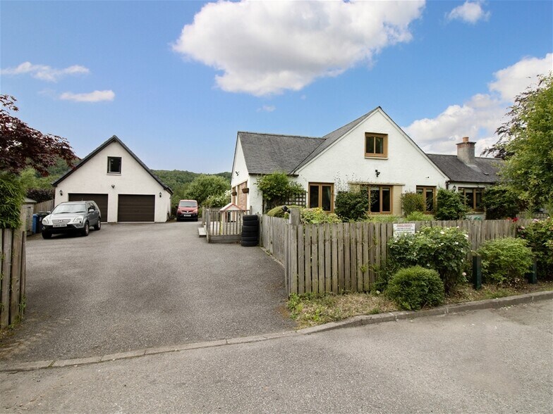 Contin Village Stores and 4 Bedroom House, Strathpeffer en venta - Foto del edificio - Imagen 2 de 27