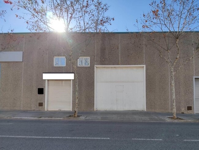 Más detalles de Carrer de Santa Llúcia, L'Arboç - Nave en venta