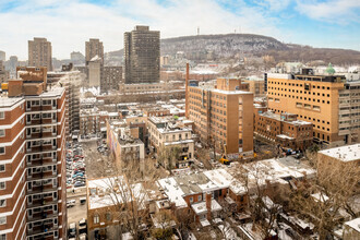 3626 Rue Saint-Urbain, Montréal, QC - VISTA AÉREA  vista de mapa