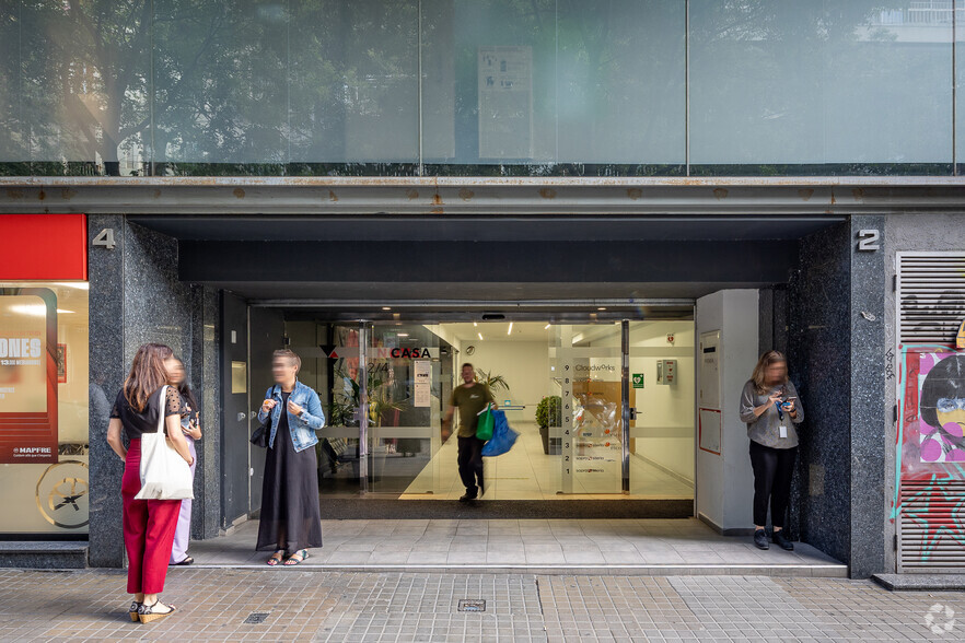 Carrer De Casanova, Barcelona, Barcelona en alquiler - Foto del edificio - Imagen 2 de 3