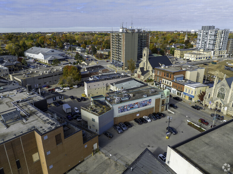 29 Quebec St, Guelph, ON en alquiler - Vista aérea - Imagen 2 de 2