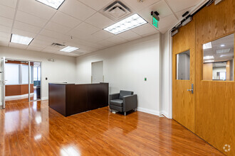 9500 Koger Blvd N, Saint Petersburg, FL en alquiler Foto del interior- Imagen 2 de 6