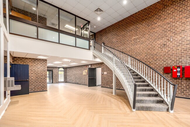 Más detalles de 825 E Golf Rd, Arlington Heights, IL - Oficina en venta