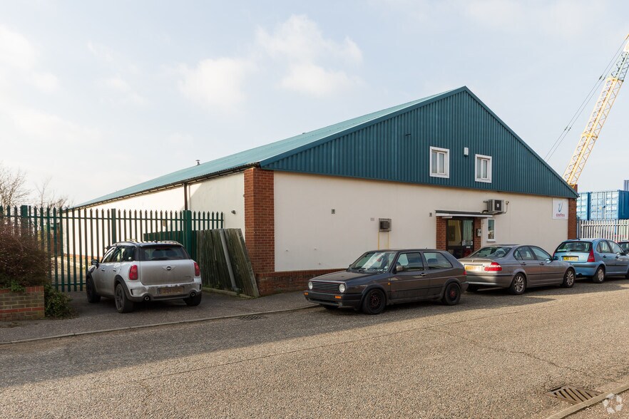 14-14A Springfield Rd, Burnham On Crouch en venta - Foto del edificio - Imagen 2 de 3