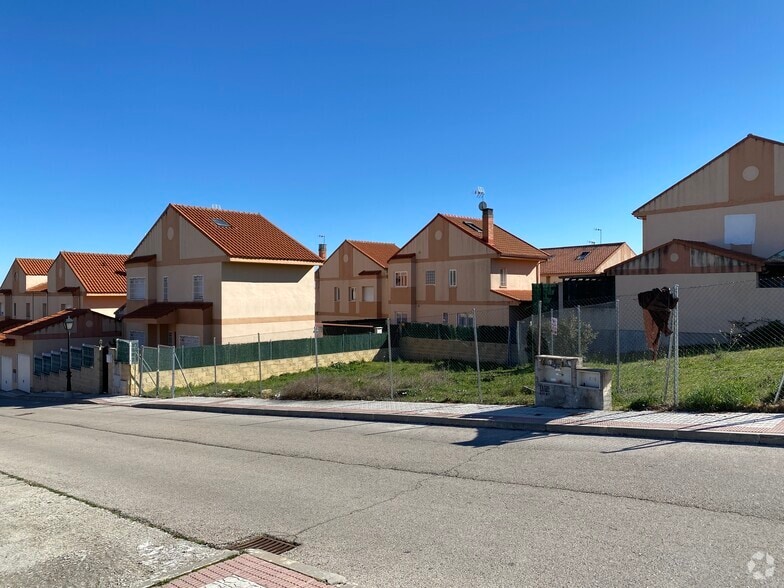 Terreno en Valdemorillo, Madrid en venta - Foto del edificio - Imagen 2 de 3