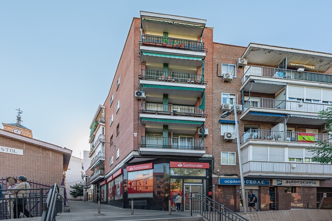 Más detalles de Calle Plaza Emperatriz, 9, Madrid - Edificio residencial​ en venta