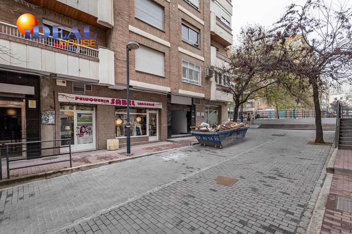 Local en Granada, Granada en venta Foto del edificio- Imagen 1 de 16