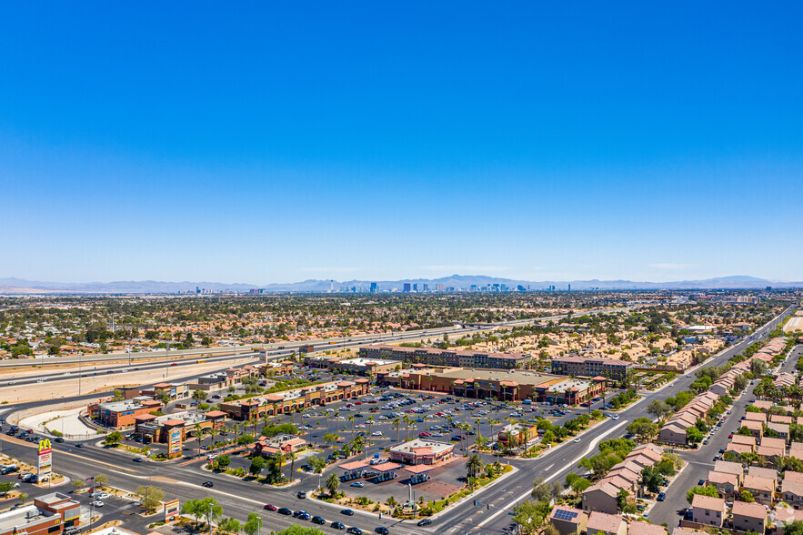 7131-7171 W Craig Rd, Las Vegas, NV en alquiler - Vista aérea - Imagen 1 de 8